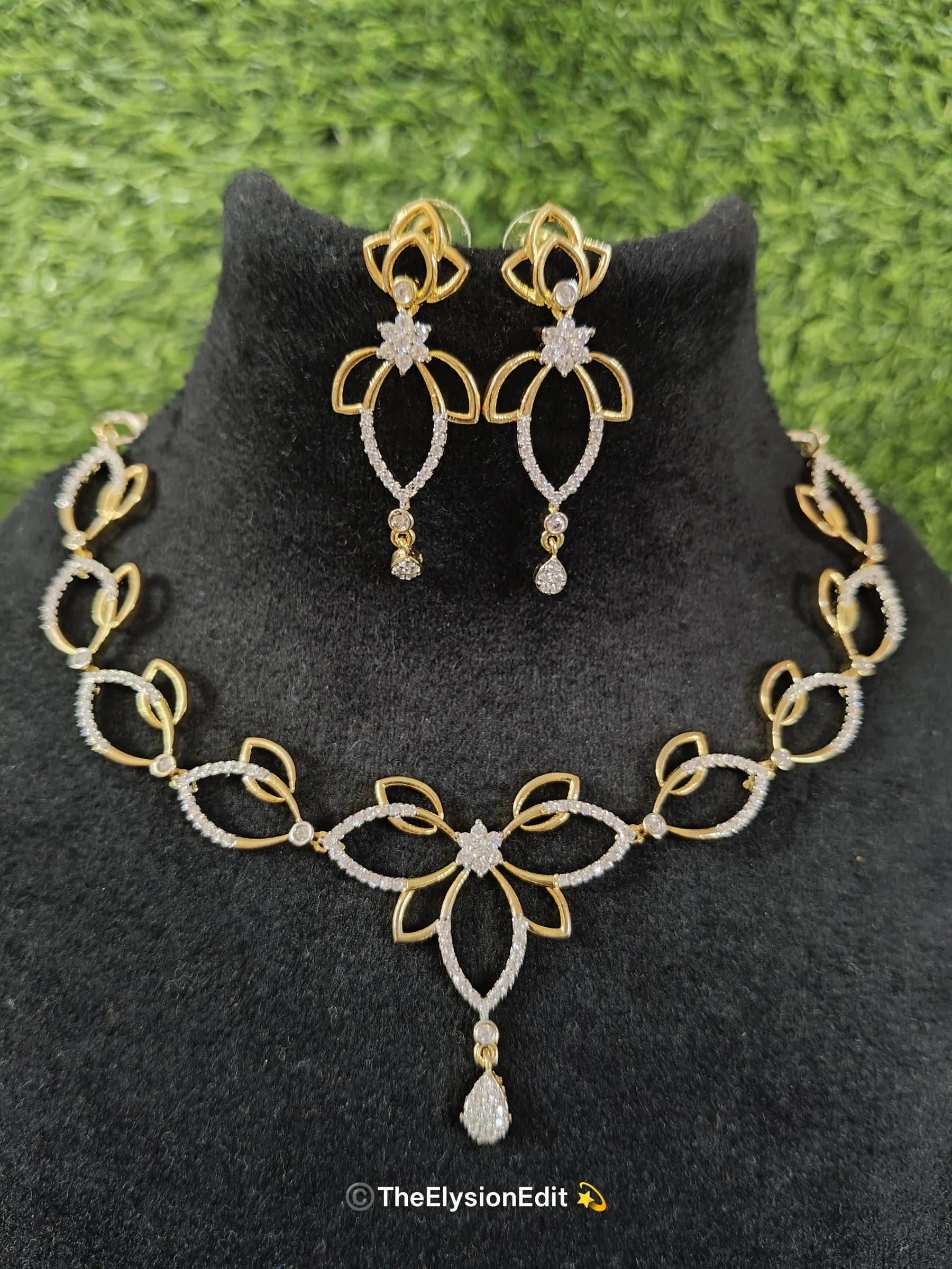 Bel Gold Leaf Necklace Set — The Elysion Edit